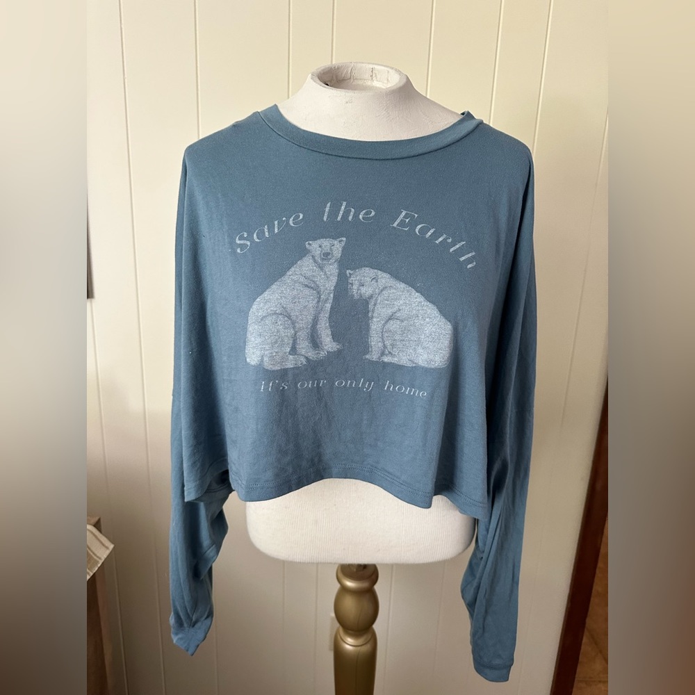 Long sleeve over sized graphic tee